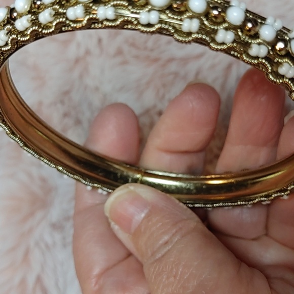 Vintage Gold Tone Bangle with White & Gold Beads - Picture 7 of 8